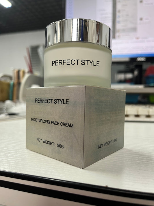 Perfect Style  Fragrance Free Facial Moisturizer with Vitamin B3, Vitamin B5 and Vitamin E for Sensitive Skin
