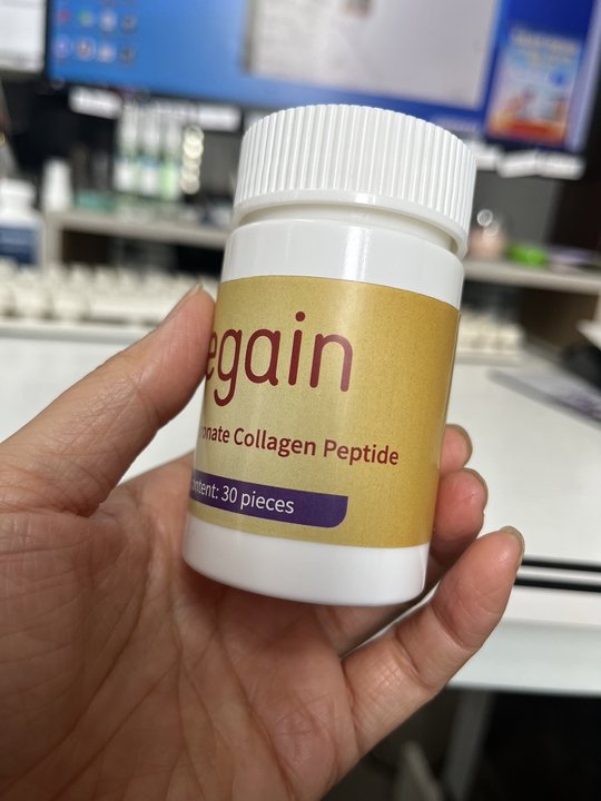 Wegain Collagen Peptides for Women & Men - Hydrolyzed Type 1 & 3 Collagen Powder Protein Supplement for Healthy Skin, Nails, Bones & Joints - Easy Mixing Vital Nutrients & Proteins